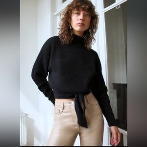 Wilfred
LORIN SWEATER